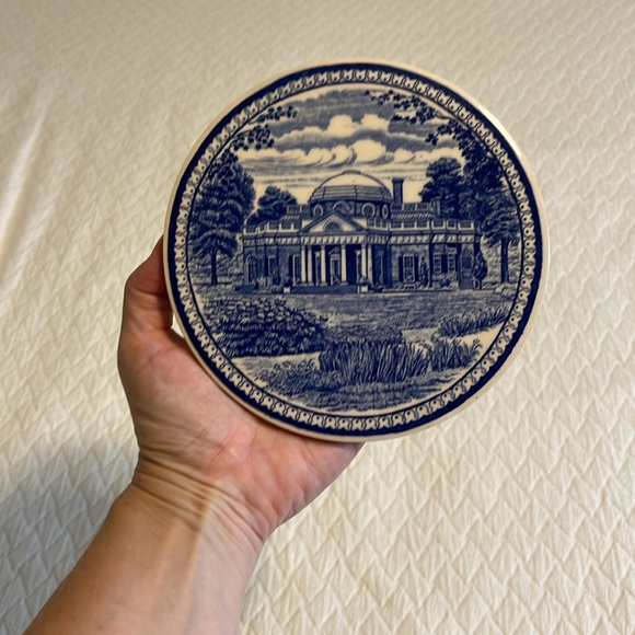 Old English Staffordshire Ware Monticello trivet, circular 6" diameter - Picture 4 of 4